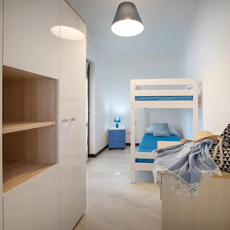 Wepuglia - Sunflower House