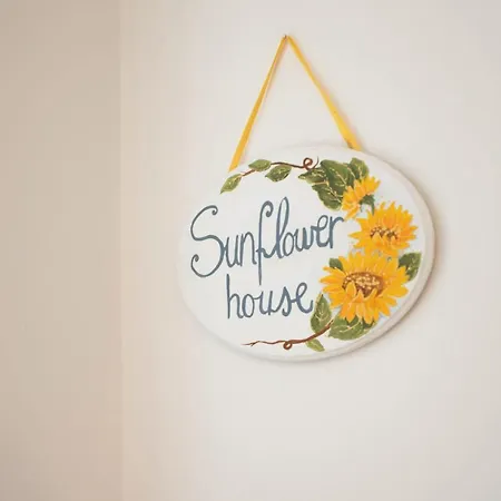 شقة Wepuglia - Sunflower House *